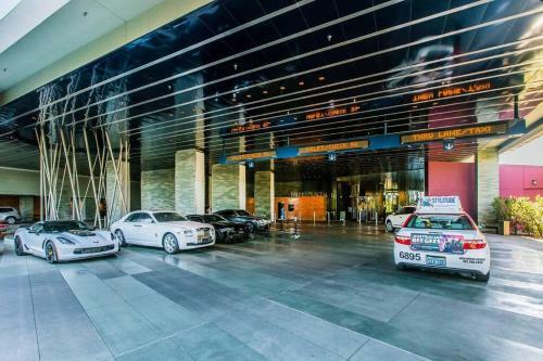 Hotel The Palms Place By Orgoto