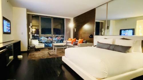 Hotel The Palms Place By Orgoto