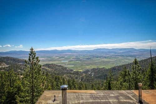 East Peak Escape