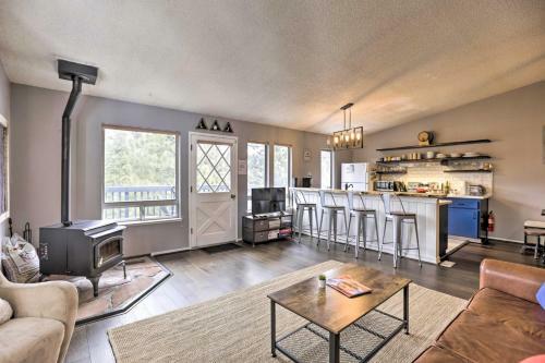 Rustic-chic Heavenly Condo With On-site Hiking!