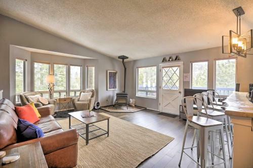 Rustic-chic Heavenly Condo With On-site Hiking!