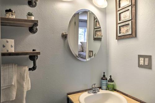 Rustic-chic Heavenly Condo With On-site Hiking!