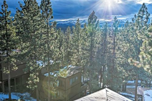 Tahoe Retreat With Views - 2 Miles To Nevada Beach!