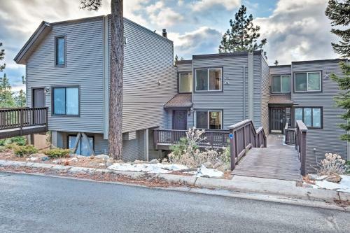 Tahoe Retreat With Views - 2 Miles To Nevada Beach!