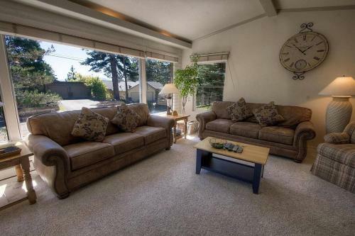 Cheyenne Chalet By Lake Tahoe Accommodations