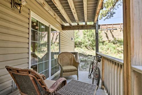 Rustic Townhouse With Fireplace, Less Than 1mi To Ski!