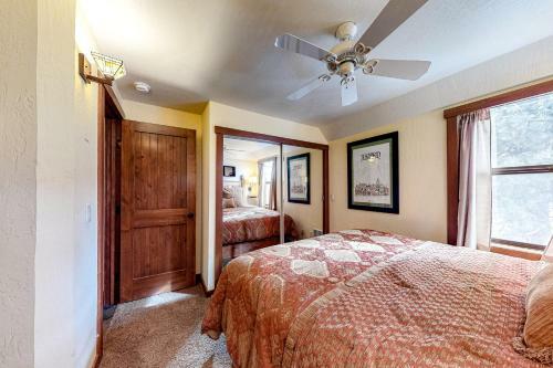 Exquisite Lakeview Tahoe Traveler