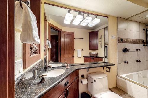 Exquisite Lakeview Tahoe Traveler