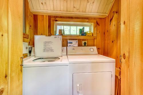 Rockhouse Mountain Retreat