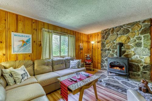 Rockhouse Mountain Retreat