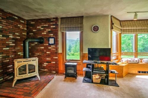 Apartamento Scenic Bartlett Home With Deck - 1 Mi To Storyland!