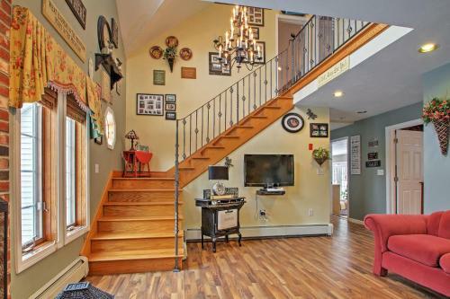Charming Retreat About 1 Mile To Ossipee Lake Marina!
