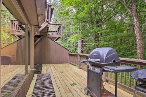 White Mtns Townhome With Pvt Deck And Pool Access