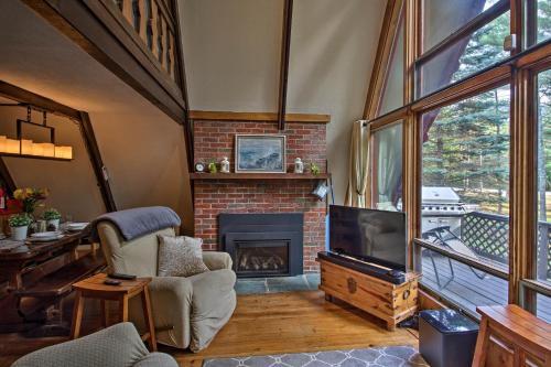 Ski Chalet On Saco With Mtn View 2mi To Attitash