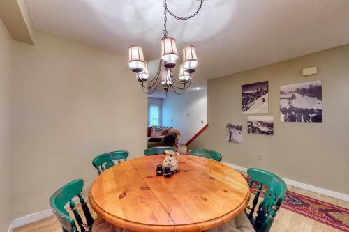 27 Partridge Woods