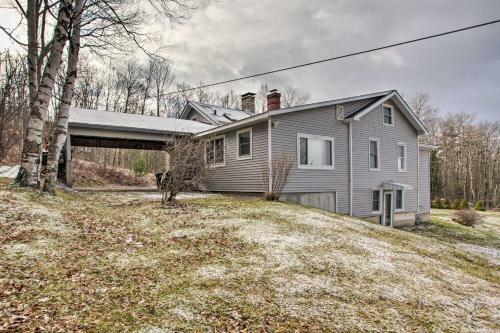 Spacious Bethlehem Mountaintop Home With Deck And View