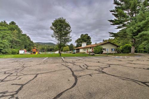 Apartamento Glen Condo On Golf Course, 3 Mins To Story Land!
