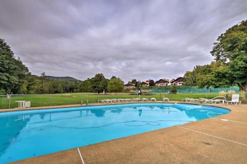 Apartamento Glen Condo On Golf Course, 3 Mins To Story Land!