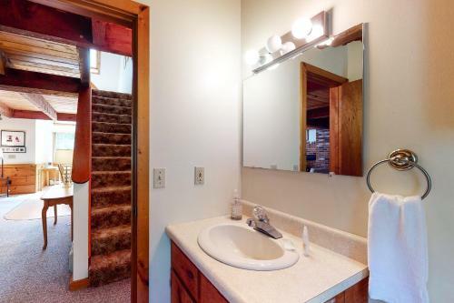 Fox Run Townhouse - Close To The Pool!