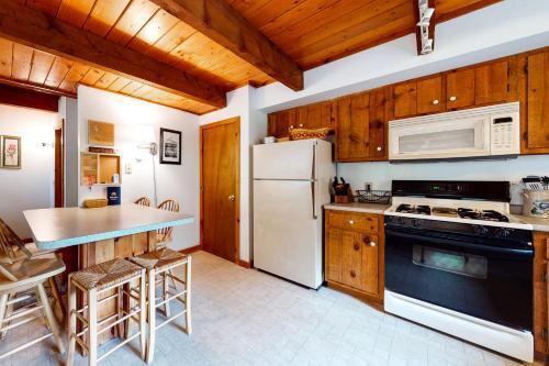 Fox Run Townhouse - Close To The Pool!