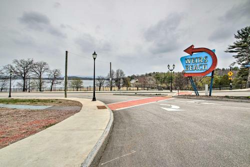 Apartamento Laconia Apt With Paugus Bay View, 3 Mi To Beach