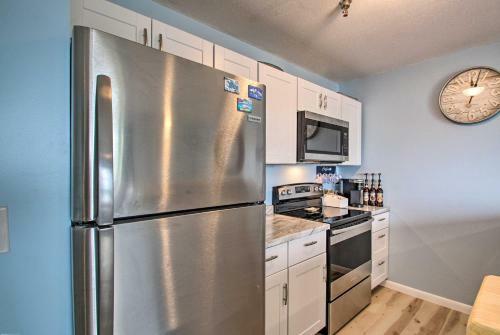 Apartamento Laconia Apt With Paugus Bay View, 3 Mi To Beach