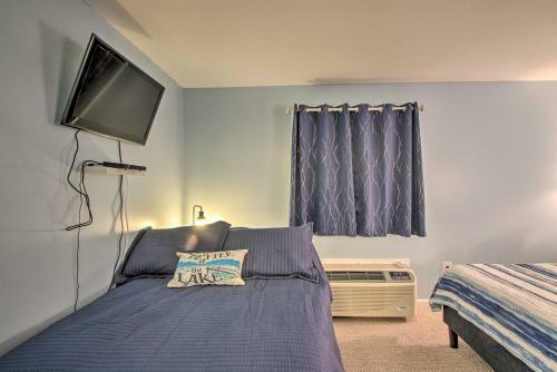 Apartamento Laconia Apt With Paugus Bay View, 3 Mi To Beach