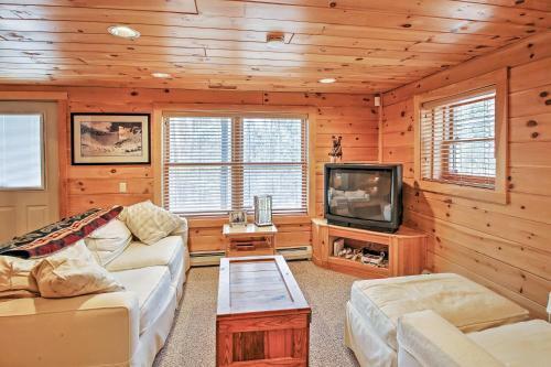 Rustic North Conway Cabin Less Than 3 Mi To Cranmore Mtn!