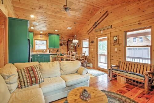 Rustic North Conway Cabin Less Than 3 Mi To Cranmore Mtn!