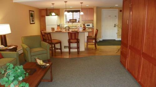Hotel Pb Jul 3-10, 1jal, Lincoln, NH