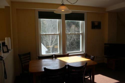 Apartamento Town Square Condominiums