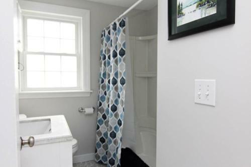 New 2br Apartment Near Lake Winnipesaukee
