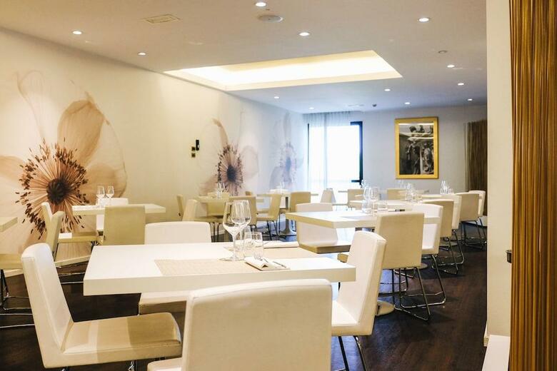 Hotel B4 Bologna Tower