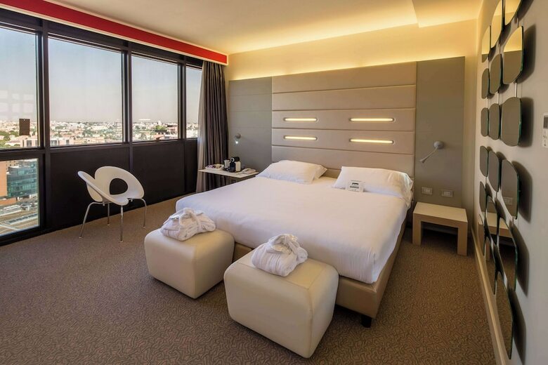 Hotel B4 Bologna Tower