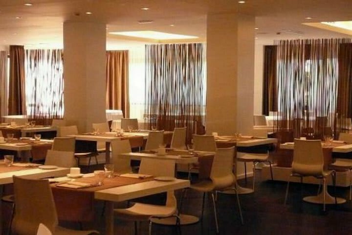 Hotel B4 Bologna Tower