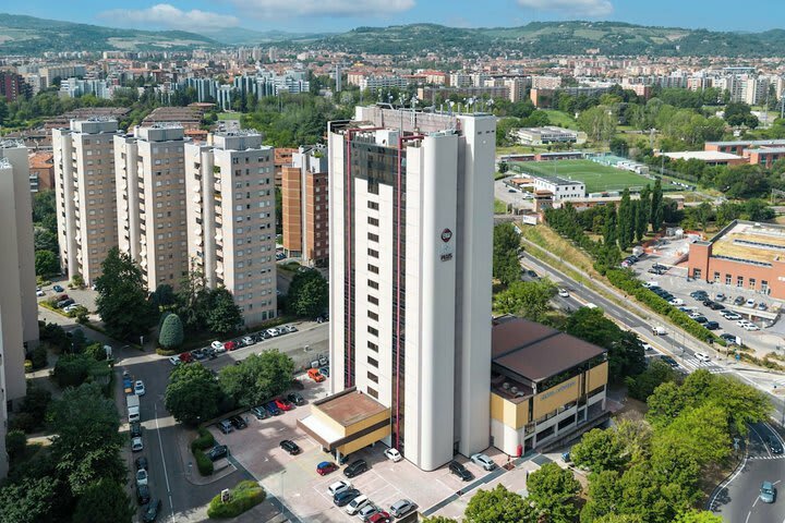Hotel B4 Bologna Tower