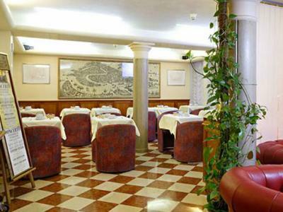 Hotel Commercio E Pellegrino