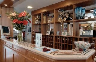 Hotel Commercio E Pellegrino