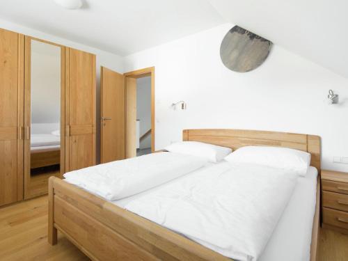 Chalet On A Ski-slope In Mauterndorf With Sauna & Jacuzzi