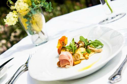 Schlosshotel Rosenau