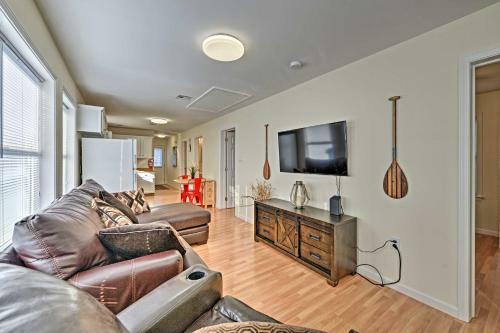 Charming Beach Cottage - Walk To Boardwalk!