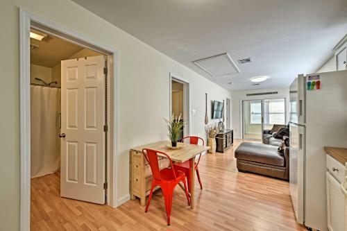 Charming Beach Cottage - Walk To Boardwalk!