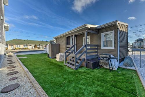 Chic Cottage With Yard Walk To Beach, Boardwalk