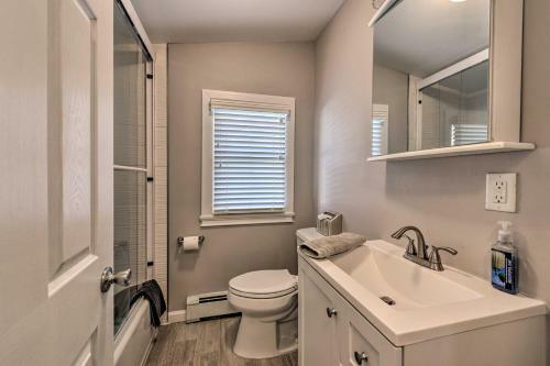 Chic Cottage With Yard Walk To Beach, Boardwalk