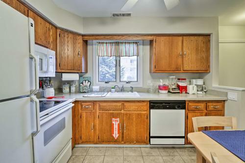 Ideal Wildwood Beach Home Walk To Boardwalk And Pier!