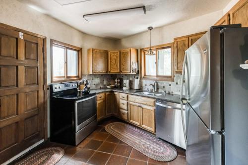 Elk & Deer View Home