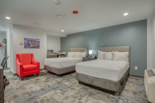 Hotel Post Time Inn