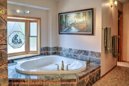 Cloudcroft Mtn Home With Deck-3 Miles To Ski Resort!