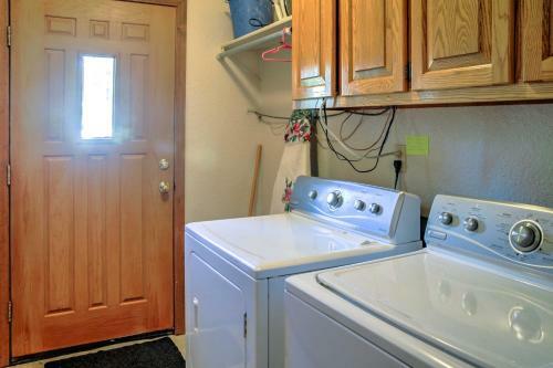 Cloudcroft Mtn Home With Deck-3 Miles To Ski Resort!