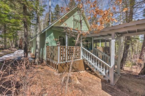 Quaint Cloudcroft Cabin With Stunning Forest Views!